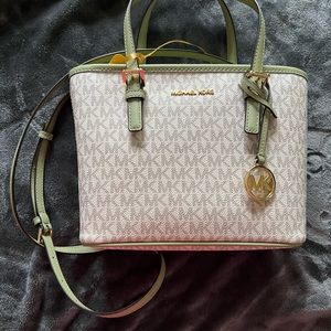 Green and off white Michael kohls NWT